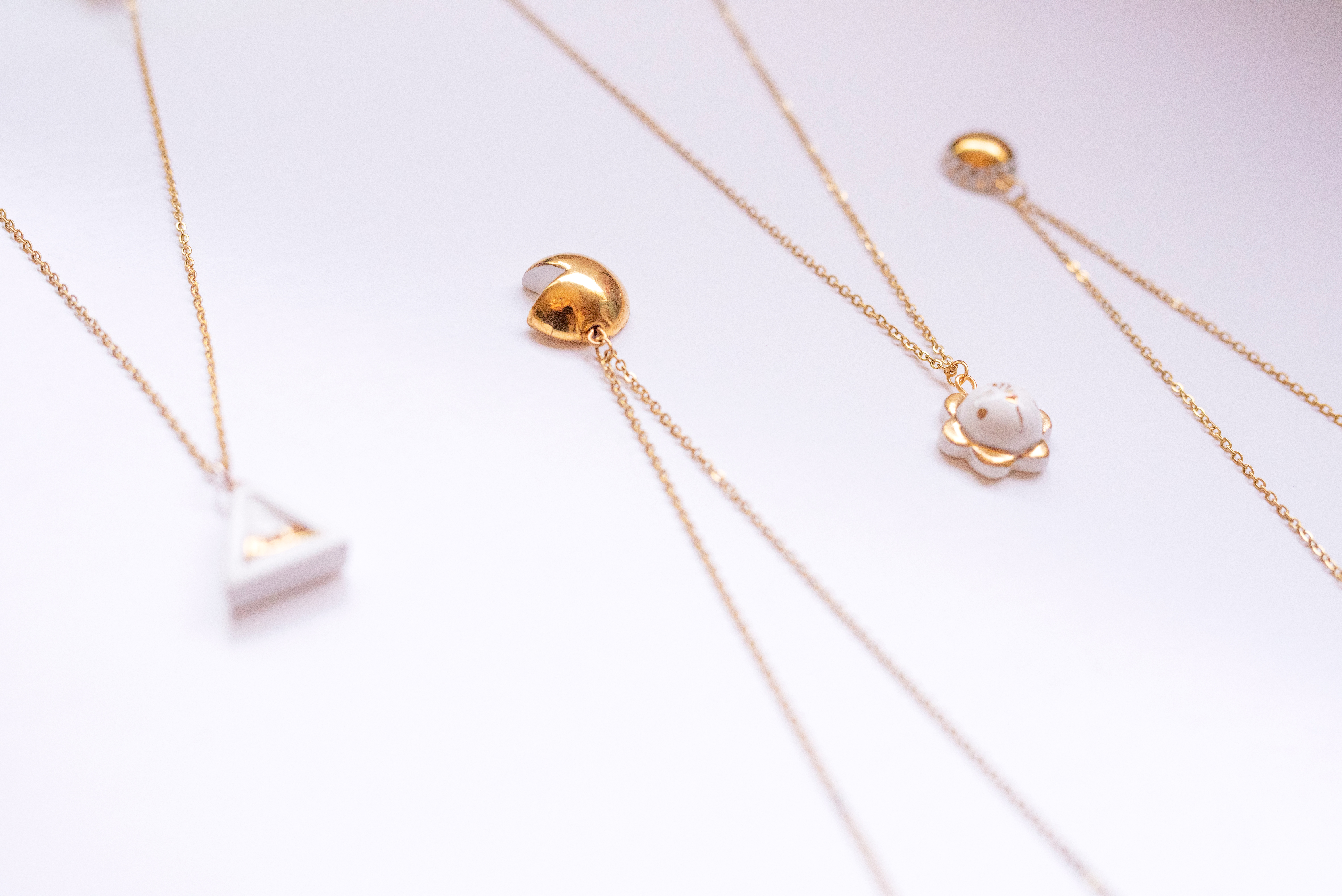 Joyas hechas en porcelana y a mano